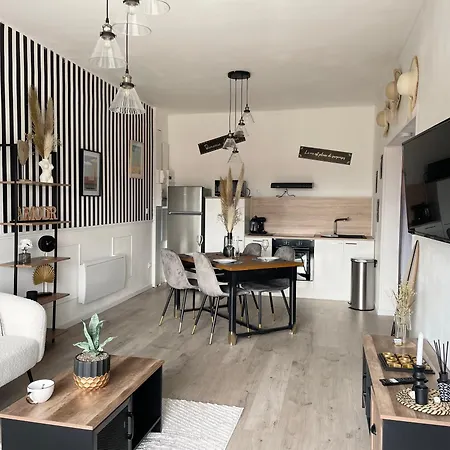 Appartement Le Paris Escapade Romantique Balneo A Theme Pres De Bayeux *