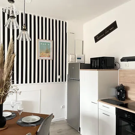 Le Paris Escapade Romantique Balneo A Theme Pres De Bayeux Appartement Martragny